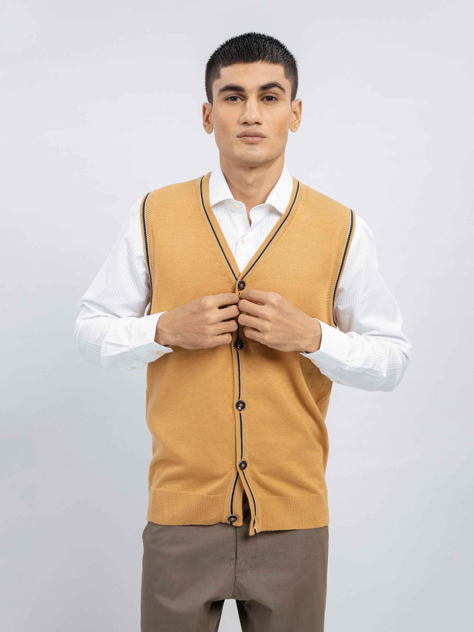 Mustard Wool Blended Sleeveless Cardigan – Brumano