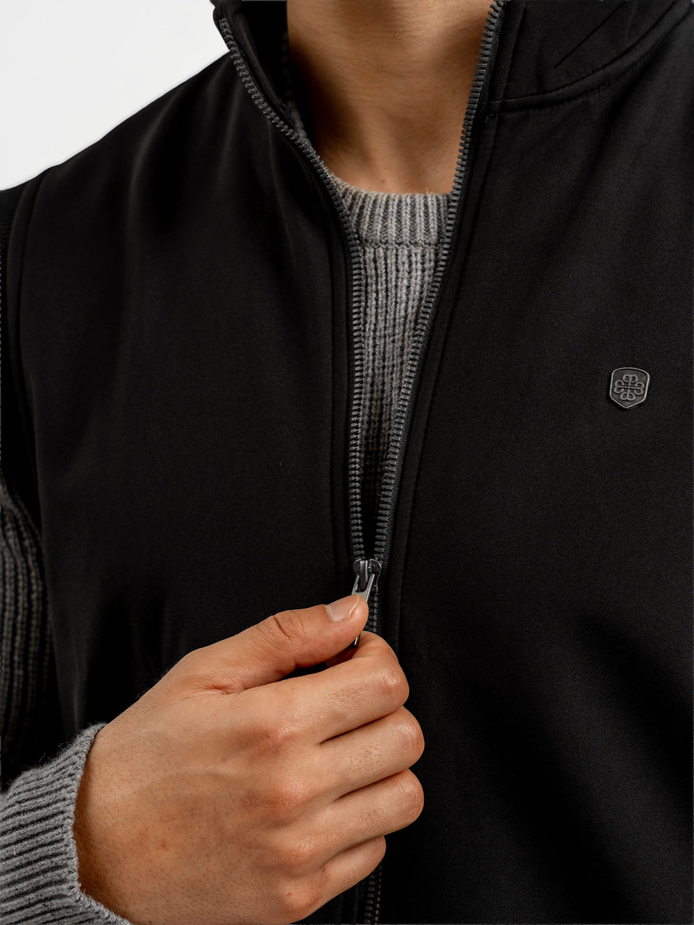 Black Sleeveless Zipper Jacket - Essential
