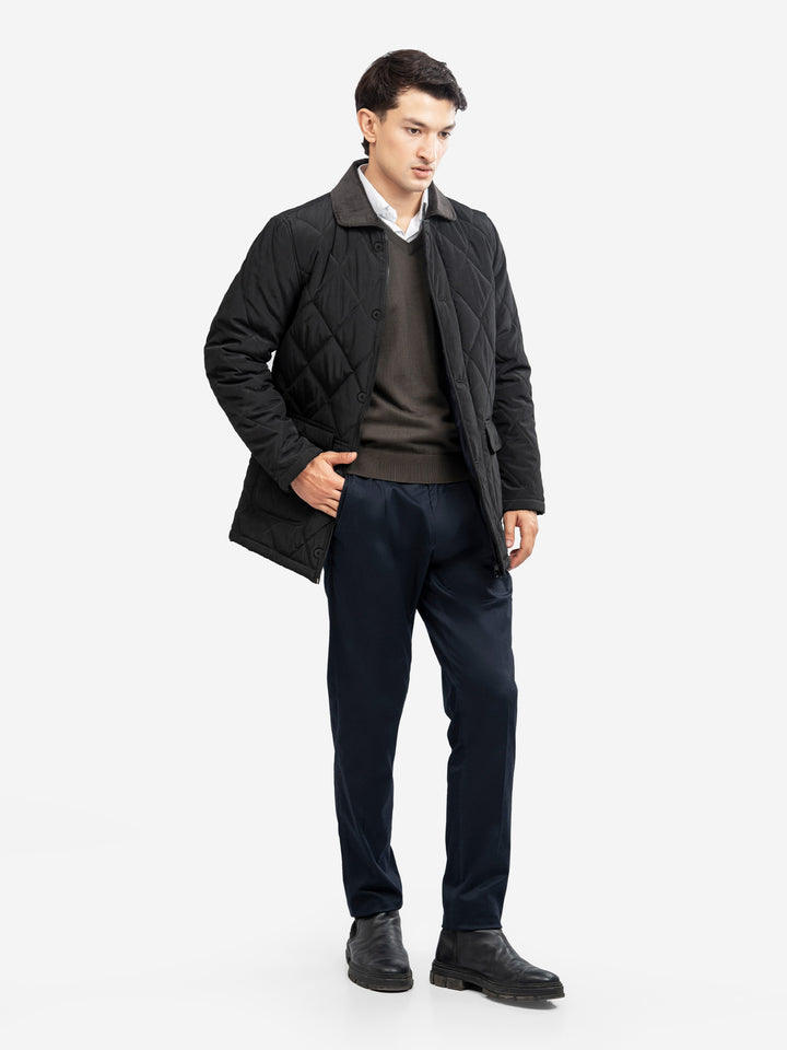 Side view of long sportsquilt jacket for men