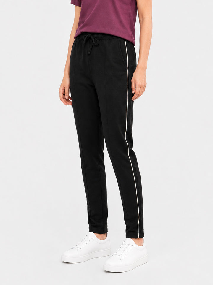 Black Sporty Regular Fit Knitted Pajama - Women