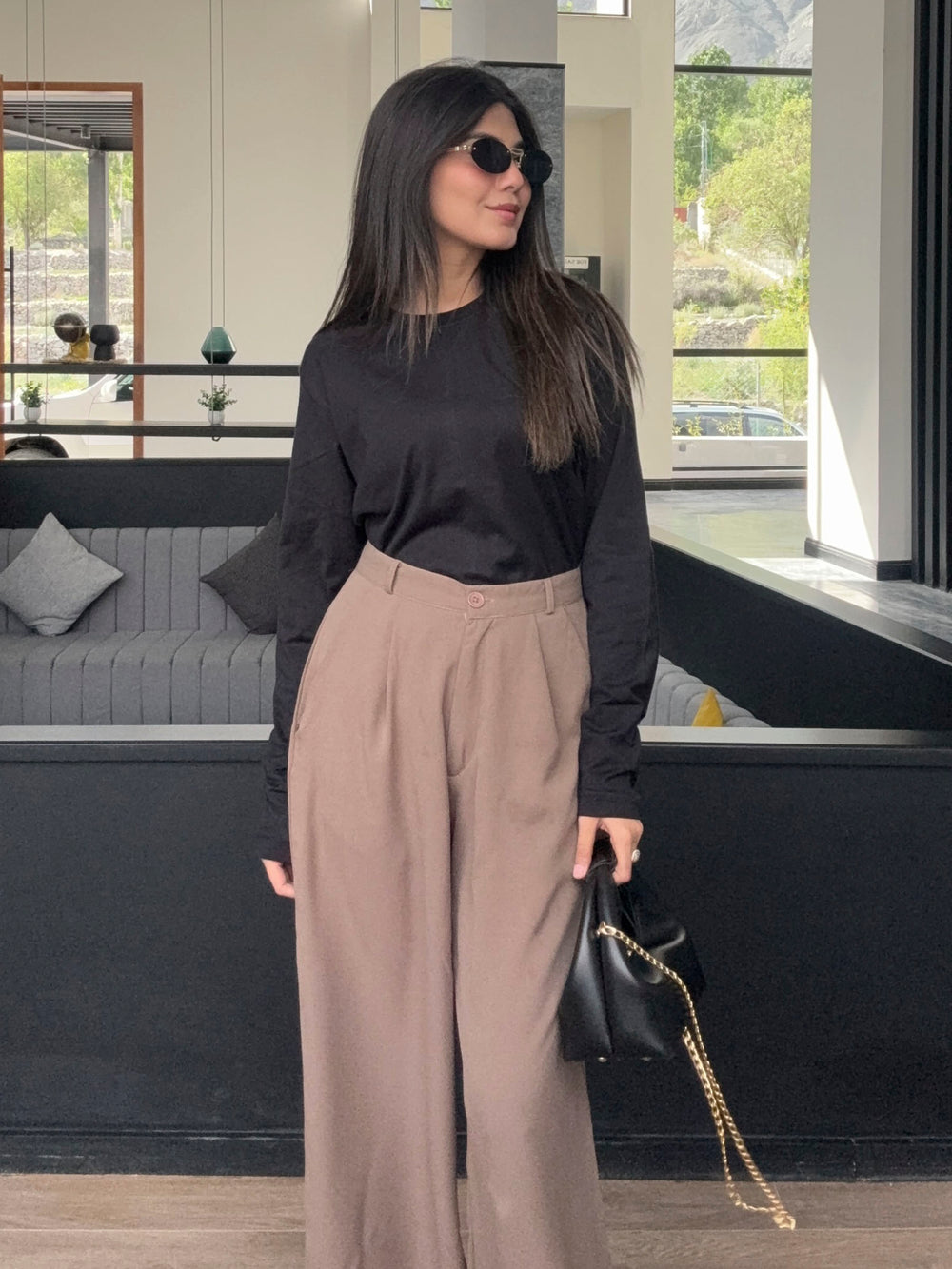 Black Long Sleeve Crew Neck T-Shirt - Women