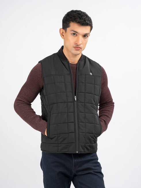 Black Sleeveless Quilted Jacket With Sporty Baseball Collar