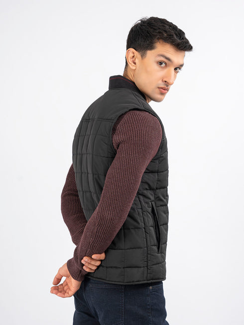 Black Sleeveless Quilted Jacket With Sporty Baseball Collar