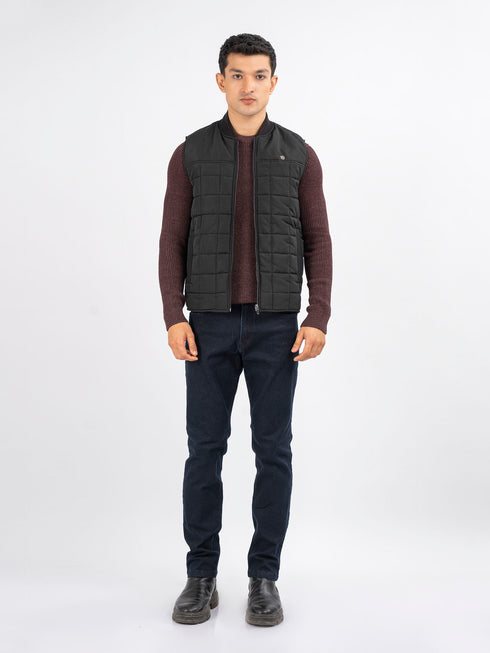 Black Sleeveless Quilted Jacket With Sporty Baseball Collar