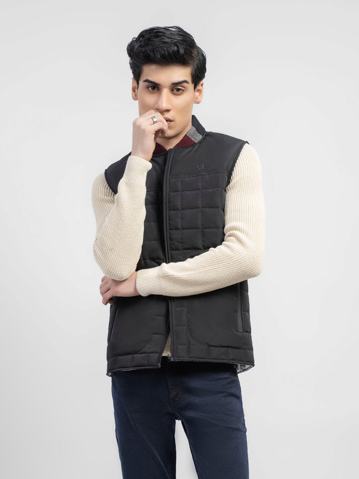 Black Sleeveless Quilted Vest With Sporty Baseball Collar Brumano Pakistan