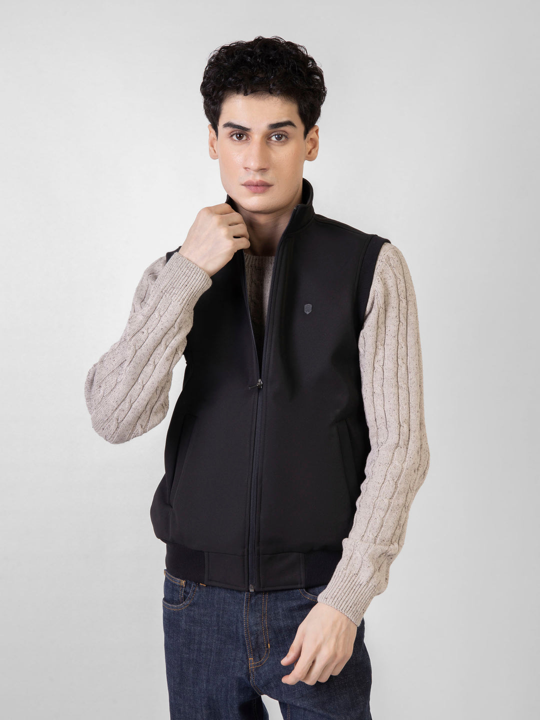 Black Sleeveless Zipper Jacket