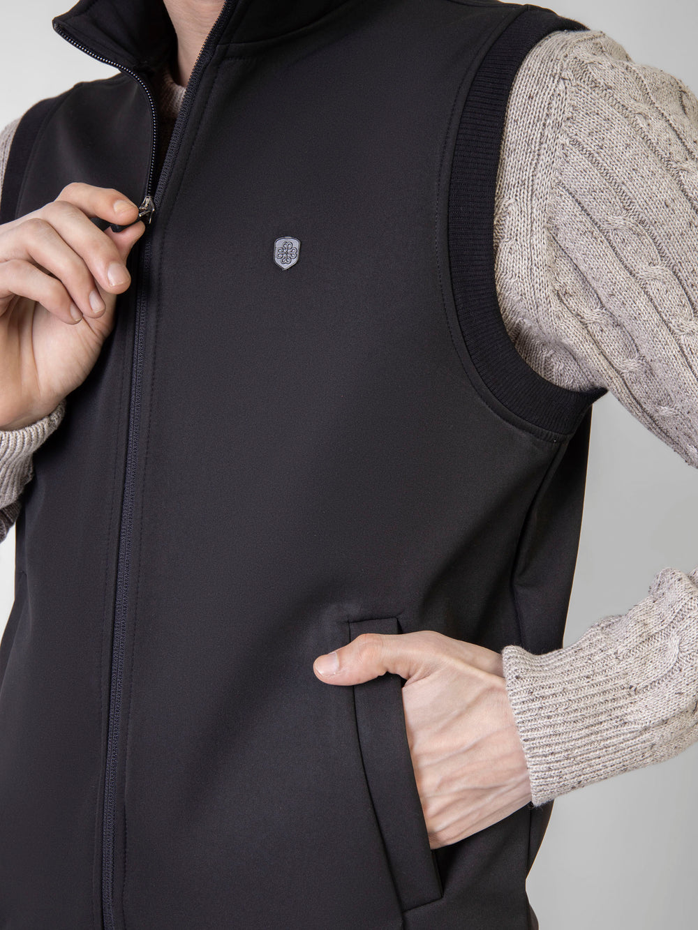 Black sleeveless zipper jacket brumano pakistan