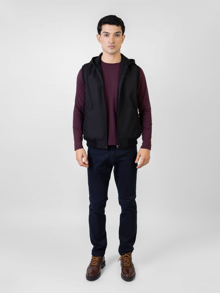 Black Sleeveless Zipper Jacket With Hoodie