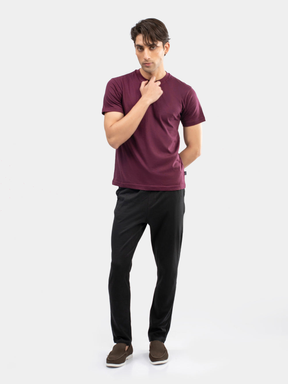 Burgundy regular fit crew neck t shirt brumano pakistan