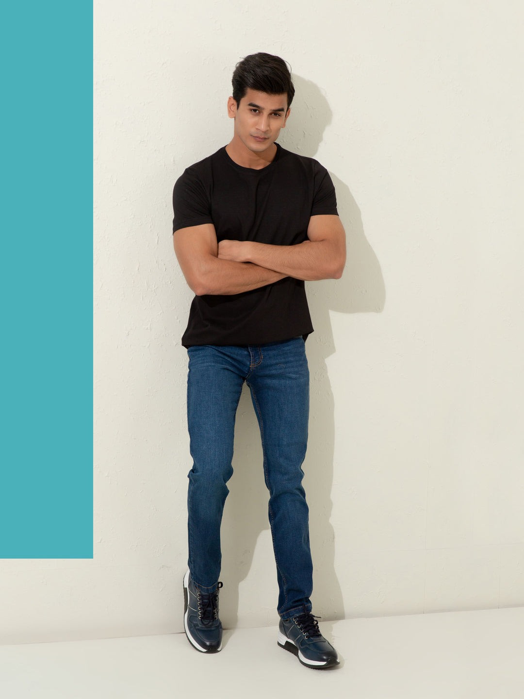 Basic Black Crew Neck T-shirt Brumano Pakistan