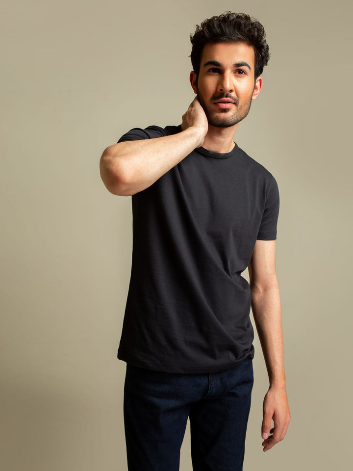 Black crew neck t-shirt brumano pakistan