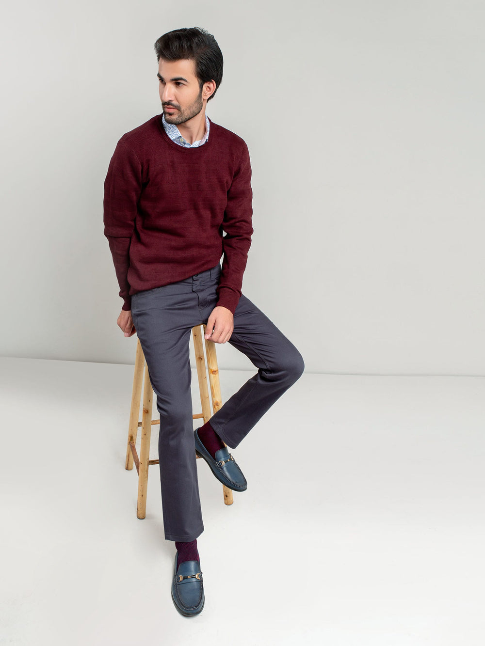 Dark maroon textured crew neck sweater brumano pakistan