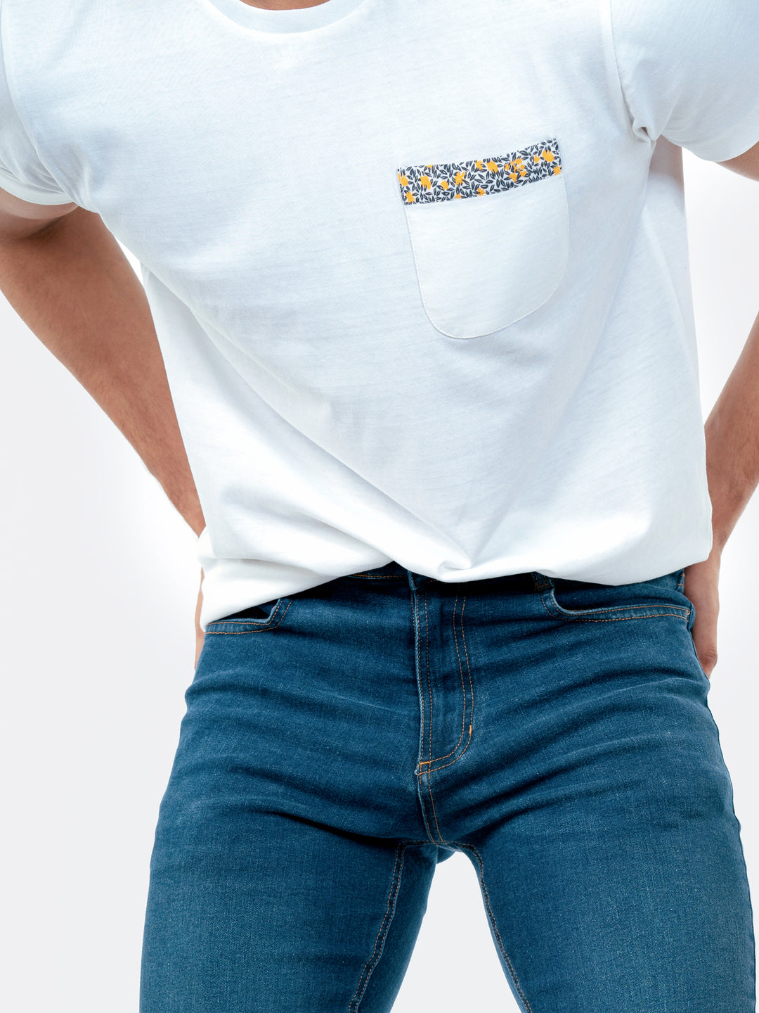 White Crew Neck T-Shirt With Pocket Brumano Pakistan